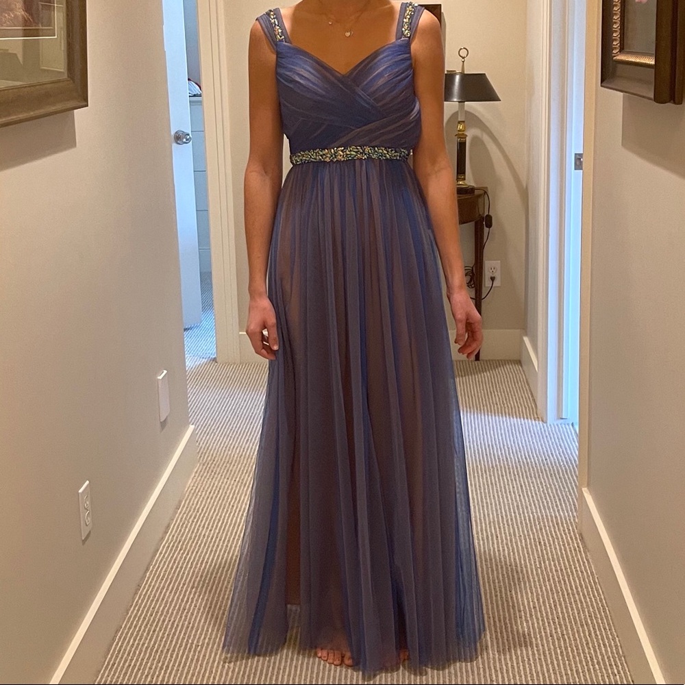 Beautiful dress!!